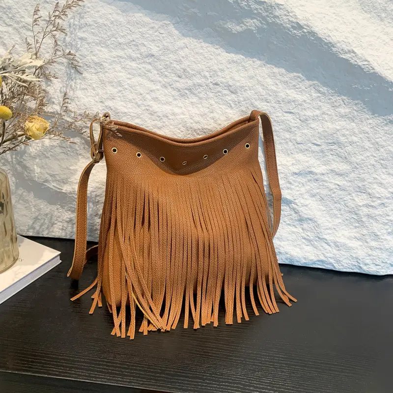 White Fringe Shoulder Bag for Women 2024 - Image 3