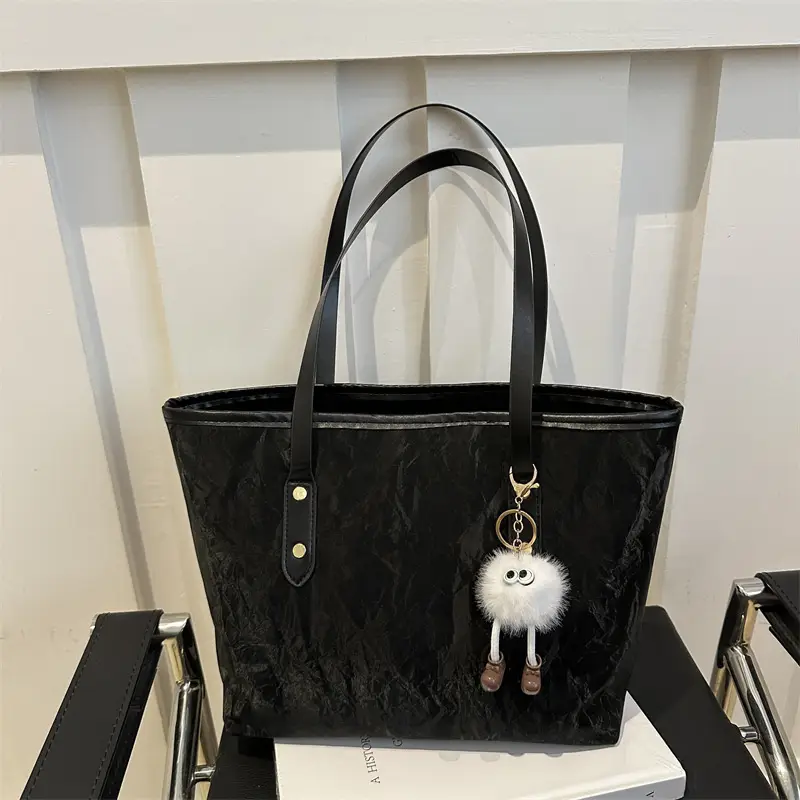 Black Velvet Women's Shoulder Bag with Keychain - Image 12
