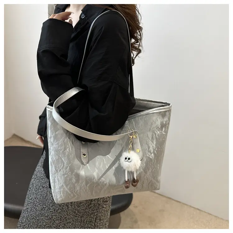 Black Velvet Women's Shoulder Bag with Keychain — feature 12
