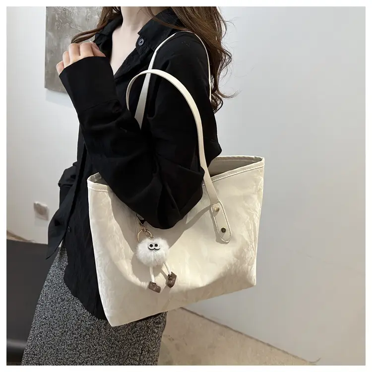 Black Velvet Women's Shoulder Bag with Keychain — feature 8