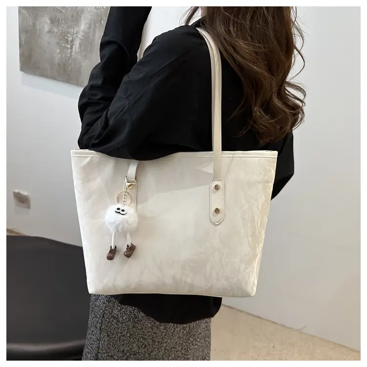 Black Velvet Women's Shoulder Bag with Keychain — feature 9