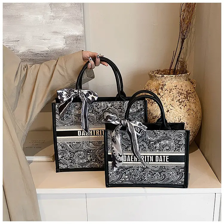 Pink Embroidered Women's Handbag Set with Bow Accents — feature 16