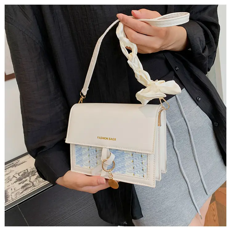 Women Korean Style Chain Bag Cream 2026 — feature 35