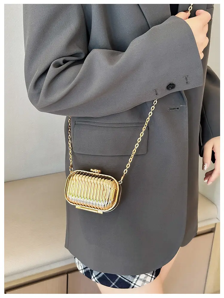 Golden Coin Purse Crossbody Bag 2026 Fashion — feature 17
