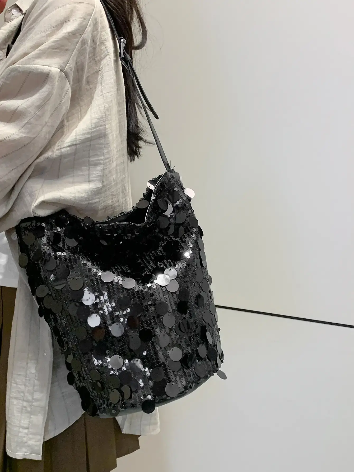 Sequins Embellished Women's Shoulder Bag Large Capacity - Image 8