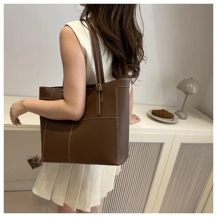2024 Summer Women's Beige Leather Tote Bag Large Capacity — feature 14