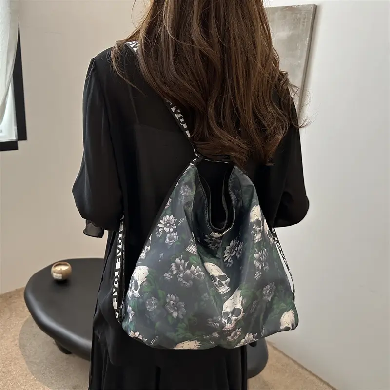 Women's Skull Print Shoulder Bag with "Love I Love" Band - Image 7