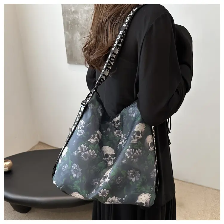 Women's Skull Print Shoulder Bag with "Love I Love" Band — feature 10