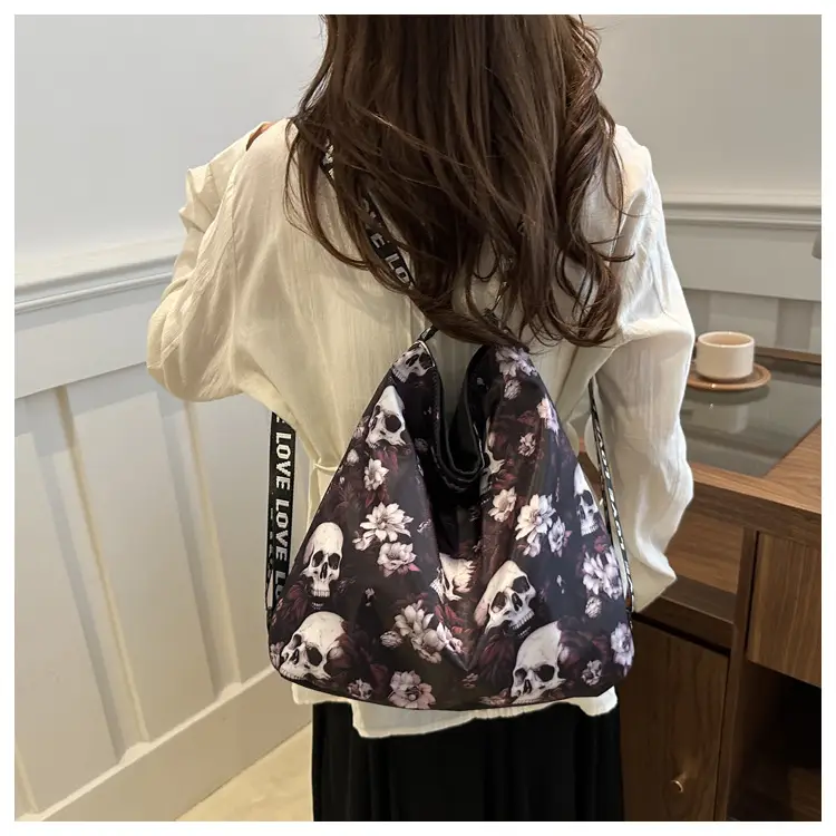 Women's Skull Print Shoulder Bag with "Love I Love" Band — feature 15