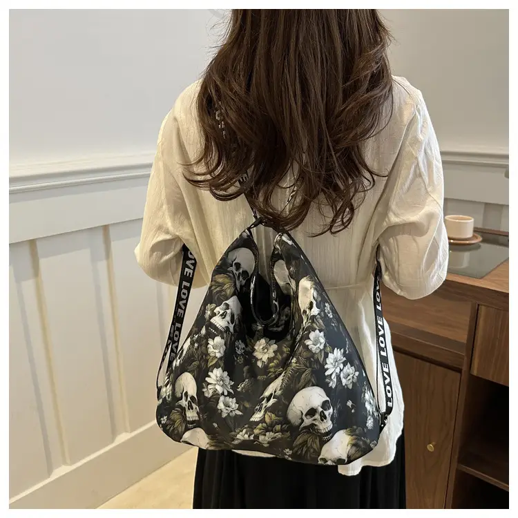 Women's Skull Print Shoulder Bag with "Love I Love" Band — feature 16
