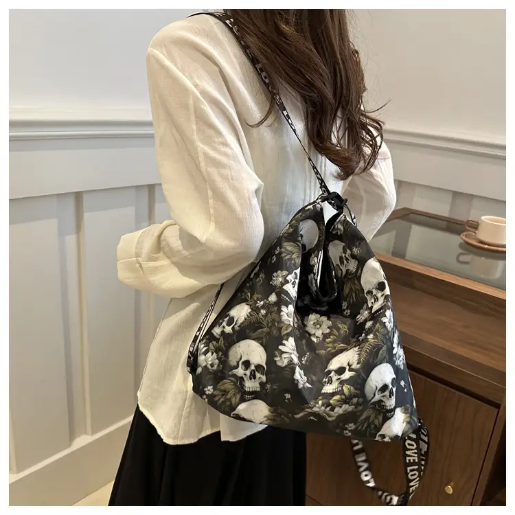 Women's Skull Print Shoulder Bag with "Love I Love" Band — feature 18