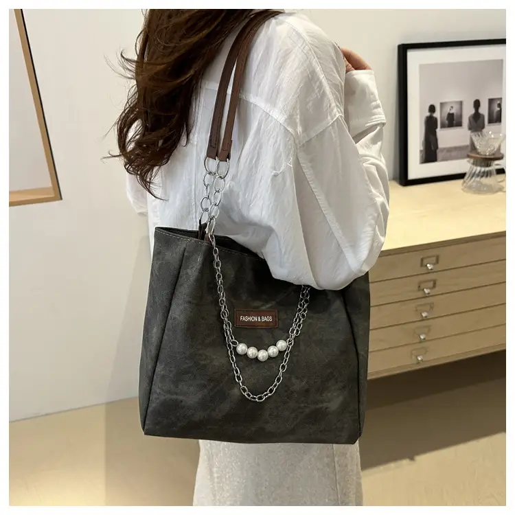 Women's Gold Velvet Shoulder Tote Bag with Chain Strap — feature 16