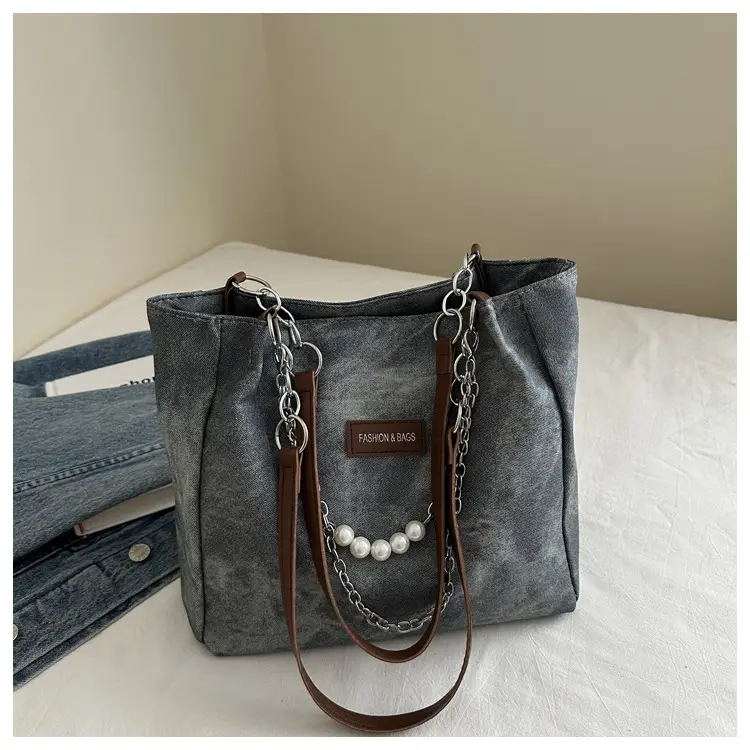 Women's Gold Velvet Shoulder Tote Bag with Chain Strap — feature 24