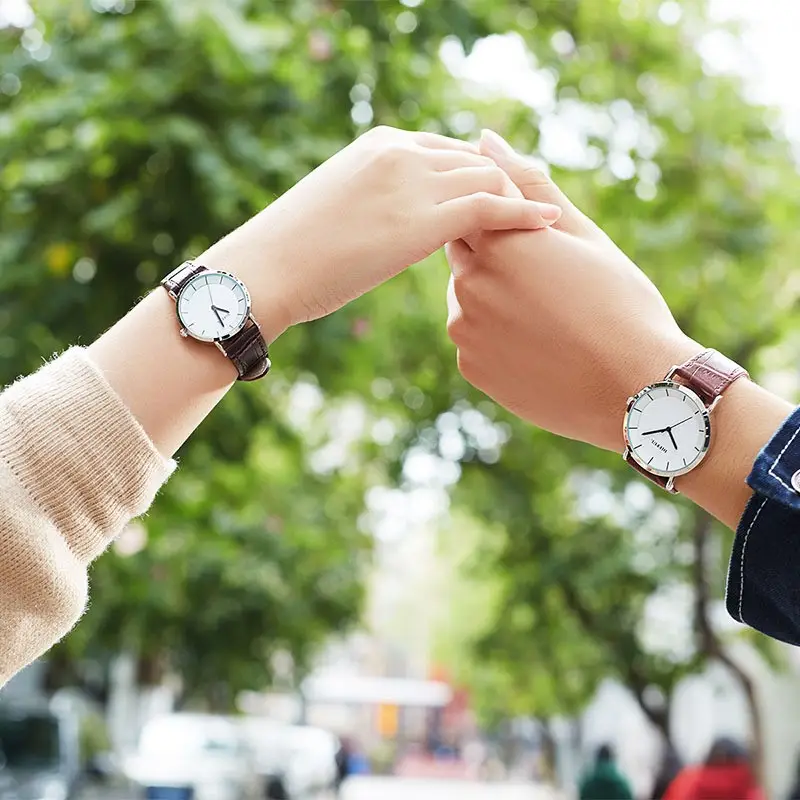 Couple Watch Set Black Leather Dial Men Women — feature 9