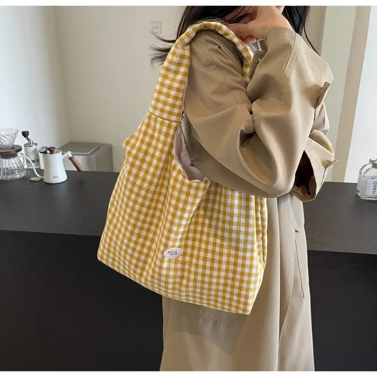 Red Plaid Shoulder Bag for Women 2026 — feature 11