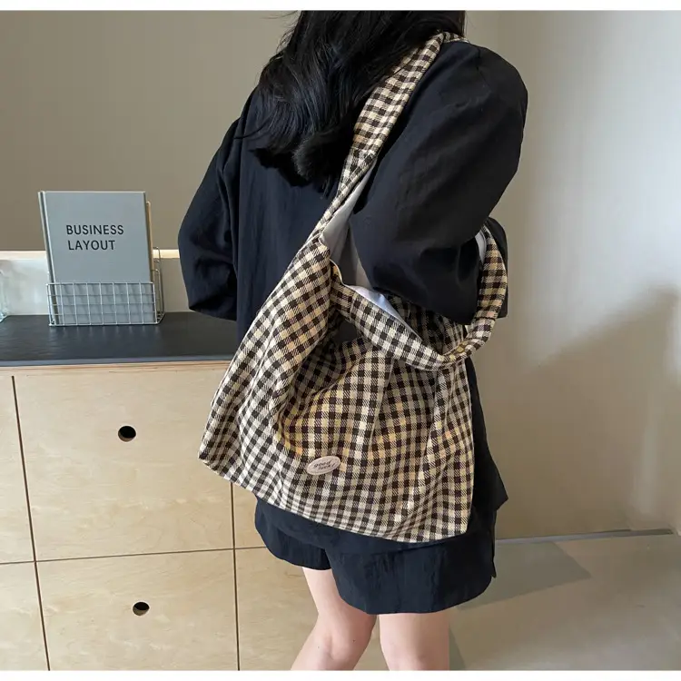 Red Plaid Shoulder Bag for Women 2026 — feature 18