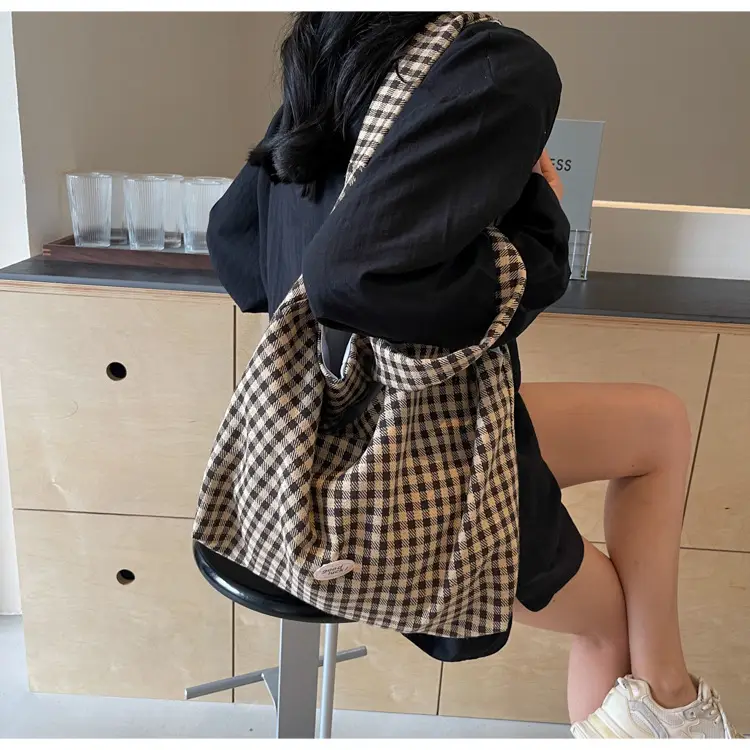 Red Plaid Shoulder Bag for Women 2026 — feature 19