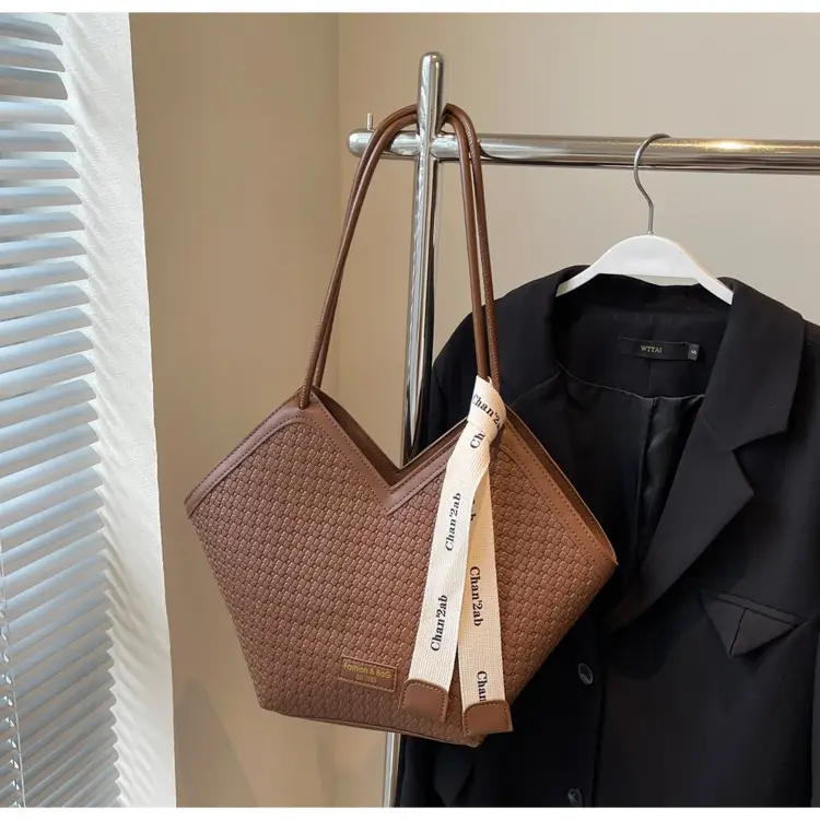 Niche Ribbon Tote Bag Large Capacity 2024 — feature 15