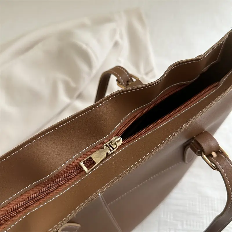 Women's Retro Texture Shoulder Bag 2024 New - Image 7