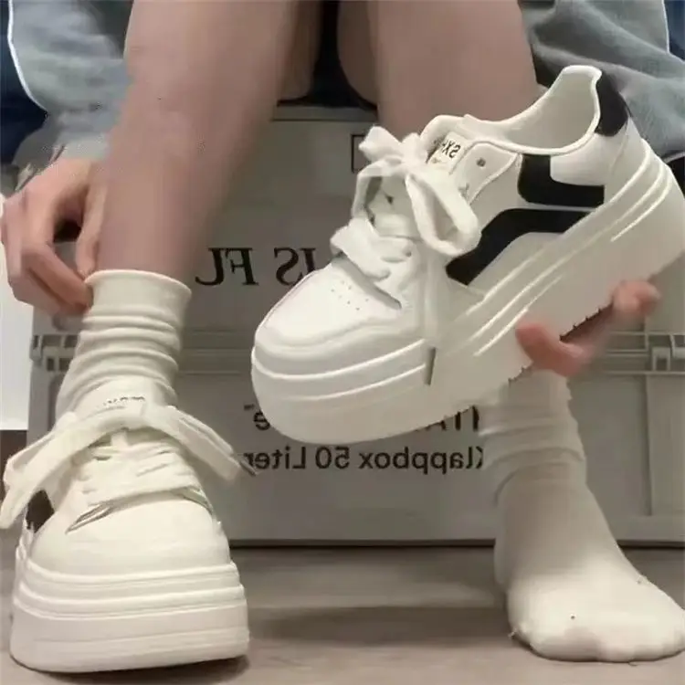 White Chunky Platform Sneakers for Kids Autumn 2024 — feature 3