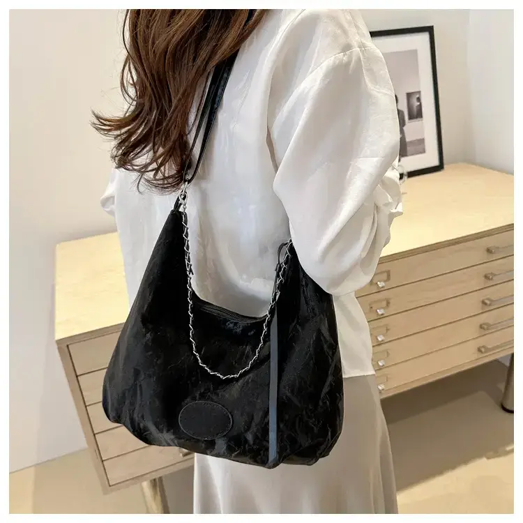 Women's Soft White Chain Shoulder Bag 2024 — feature 11