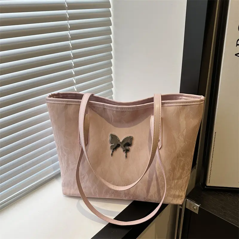 White Butterfly Hardware Shoulder Bag for Women - Image 6