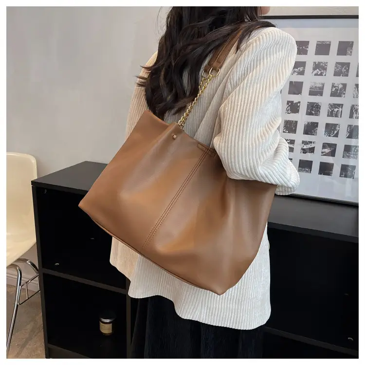 Brown Leather Chain Shoulder Bag for Women — feature 22