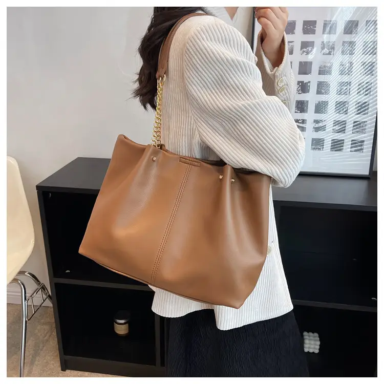 Brown Leather Chain Shoulder Bag for Women — feature 23