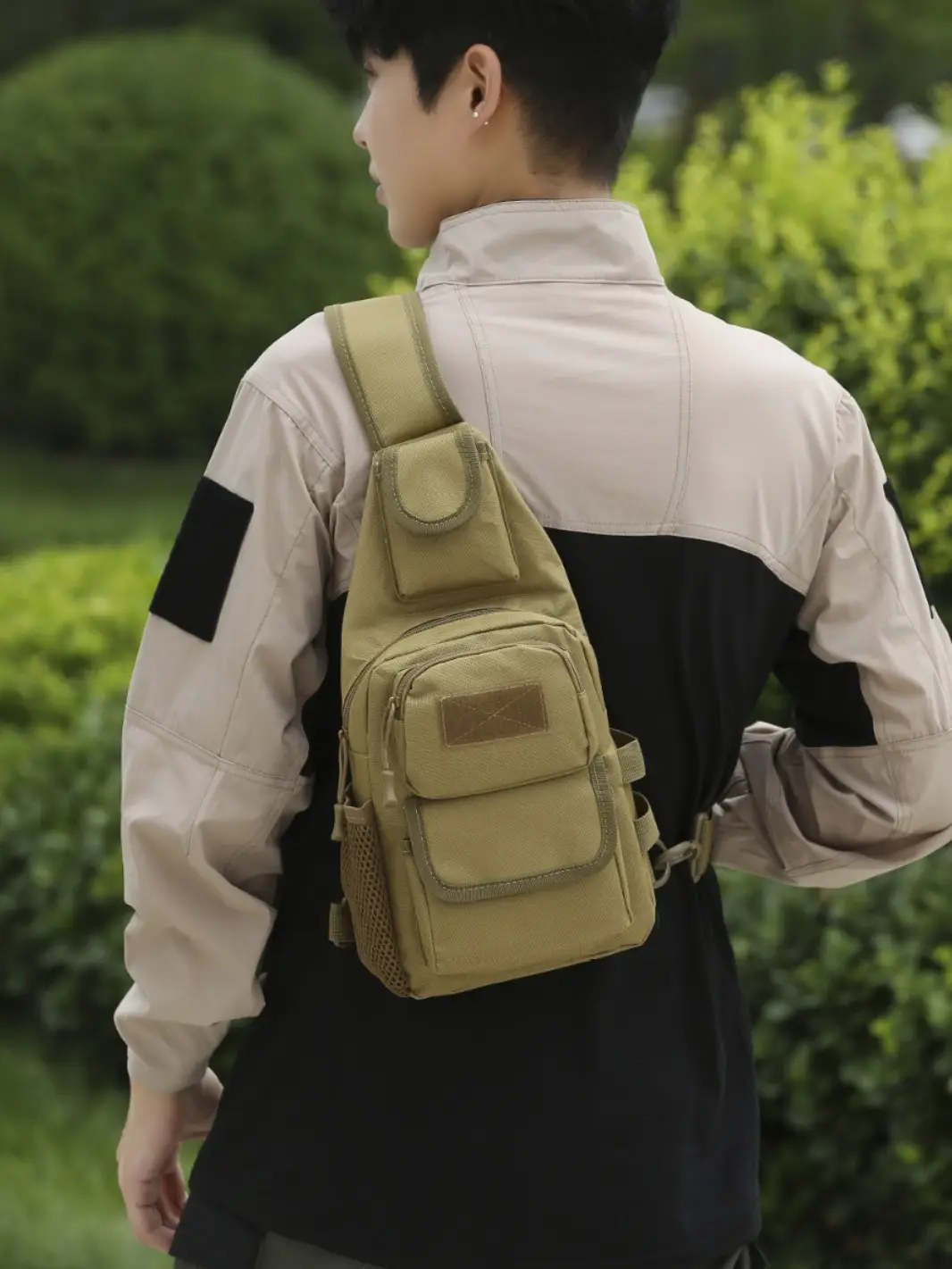 Men's Camouflage Crossbody Bag Multi-Use Outdoor Fitness Bag