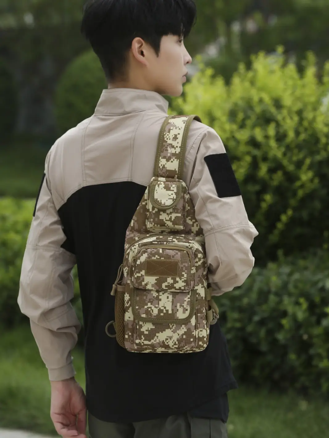 Men's Camouflage Crossbody Bag Multi-Use Outdoor Fitness Bag