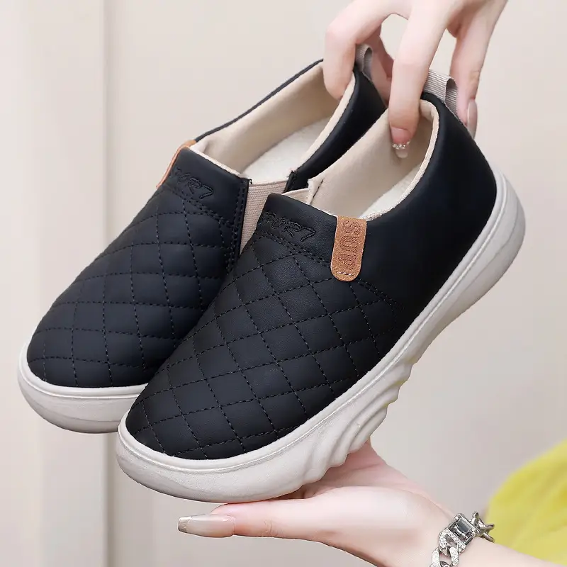 2025 Autumn New Old Beijing Cloth Shoes Women's Shoes Soft Sole Anti-Slip Middle-Aged and Elderly Mom Shoes Fashionable and Easiest for Match Beanie Shoes - Image 5
