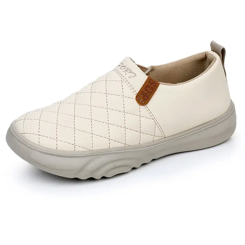 2025 Autumn New Old Beijing Cloth Shoes Women's Shoes Soft Sole Anti-Slip Middle-Aged and Elderly Mom Shoes Fashionable and Easiest for Match Beanie Shoes - Image 2