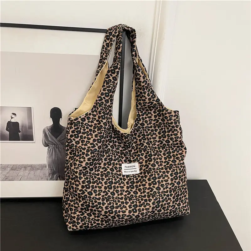 Vintage Leopard Print Large Capacity Women's Tote Bag - Image 6
