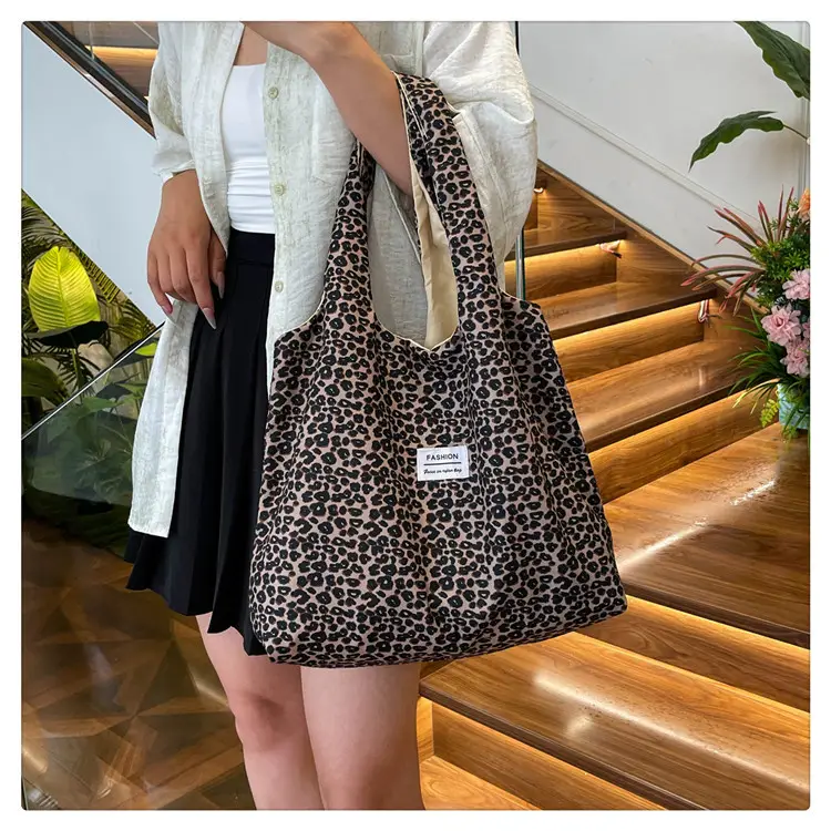 Vintage Leopard Print Large Capacity Women's Tote Bag — feature 16