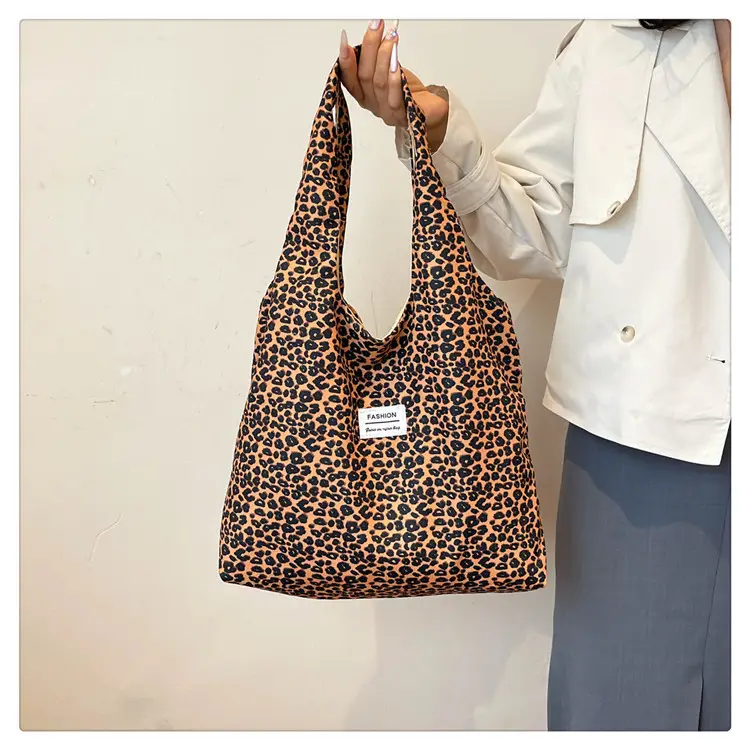 Vintage Leopard Print Large Capacity Women's Tote Bag — feature 33