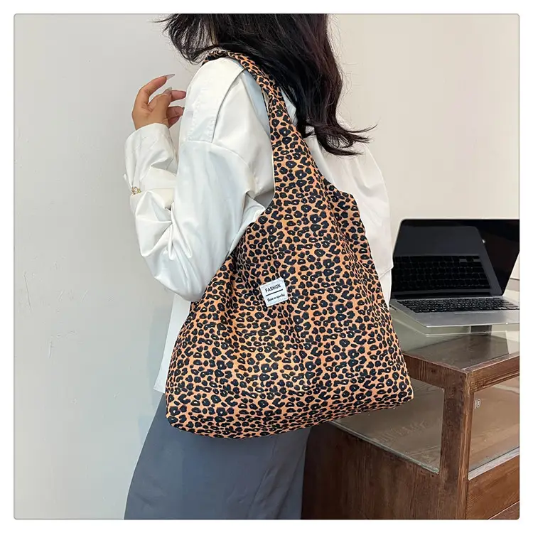 Vintage Leopard Print Large Capacity Women's Tote Bag — feature 41