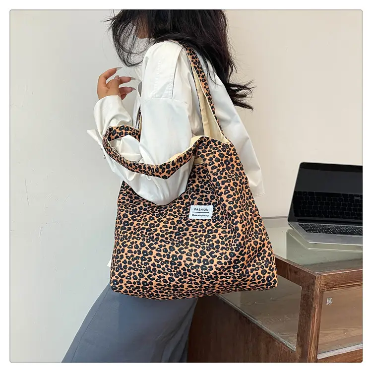 Vintage Leopard Print Large Capacity Women's Tote Bag — feature 44