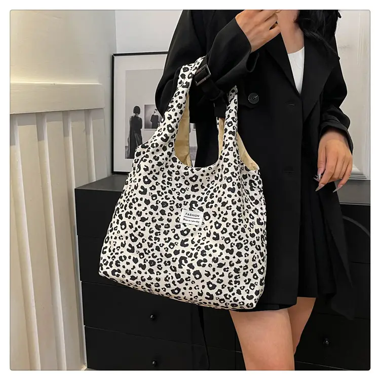 Vintage Leopard Print Large Capacity Women's Tote Bag — feature 45