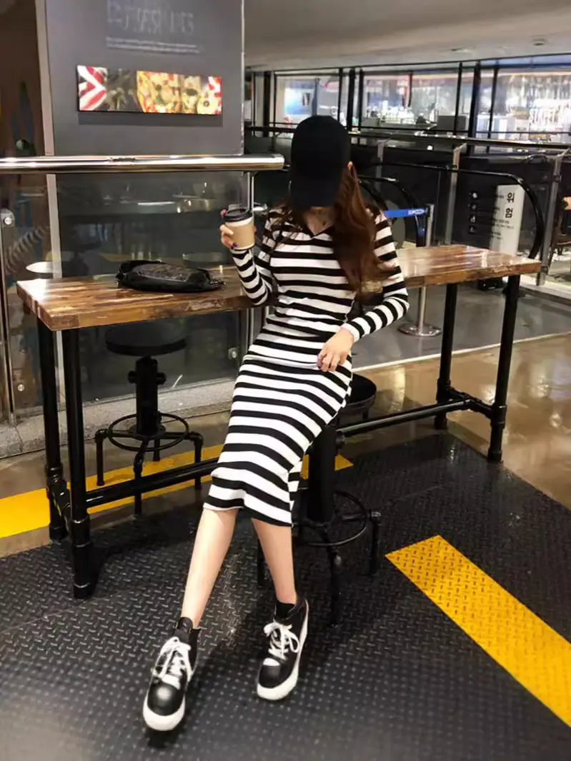 2024 Black White Striped Long Dress Slim Fit Hooded Hip Dress - Image 4
