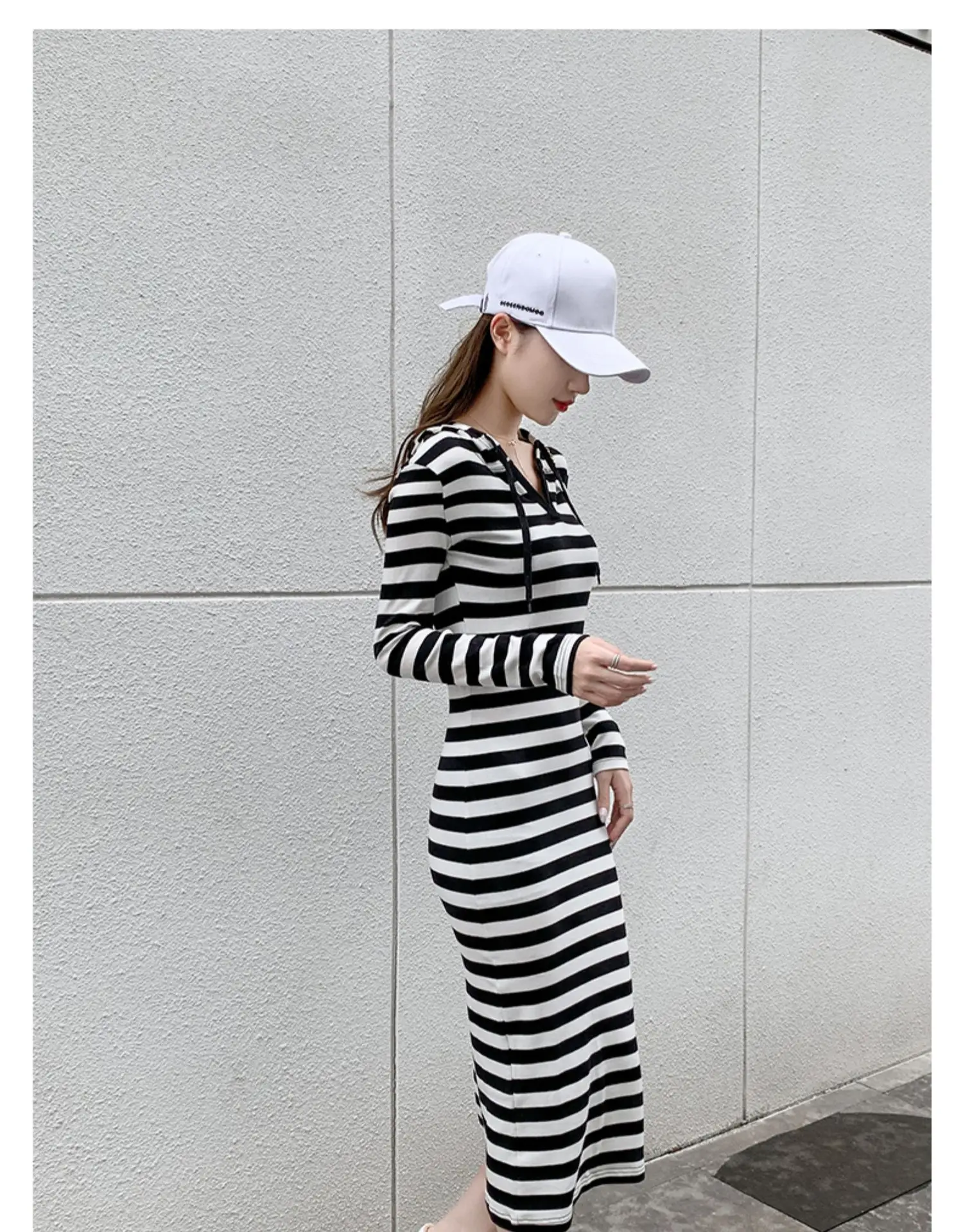 2024 Black White Striped Long Dress Slim Fit Hooded Hip Dress — feature 12
