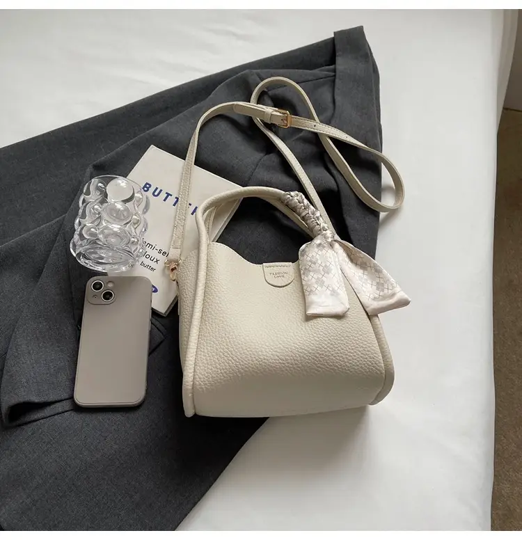Black Leather Bucket Bag with Tassel for Women — feature 26