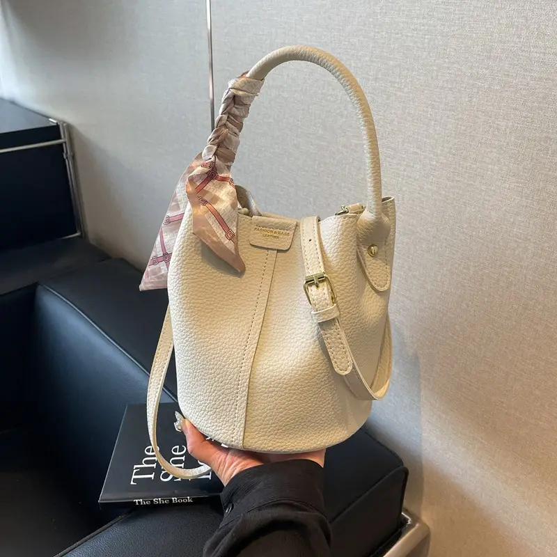 Brown Korean-style Shoulder Bag for Women - Image 3