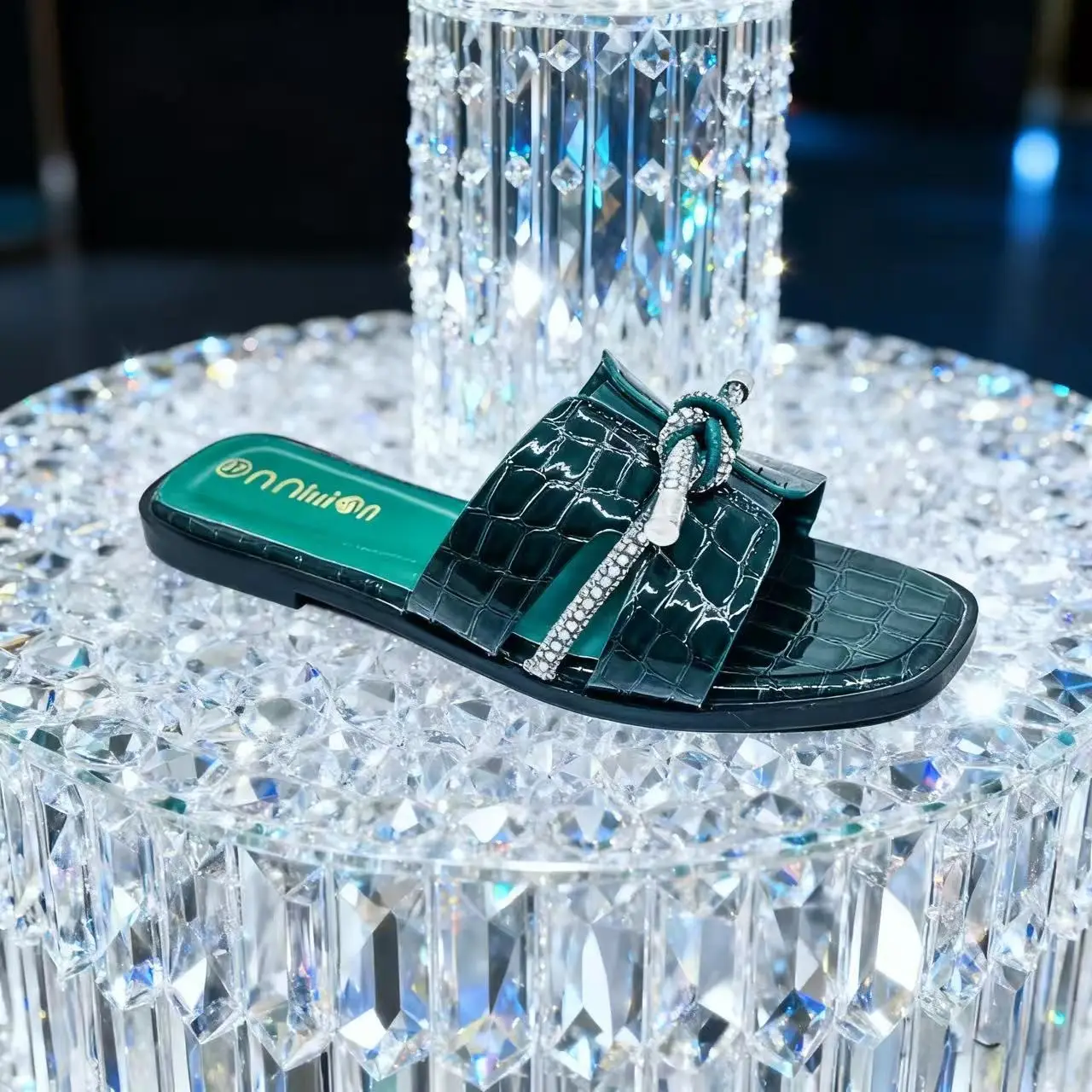 2025 Rhinestone Women's Black Flat Slippers