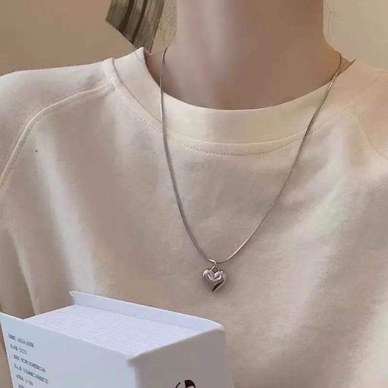 Sweet Heart Pendant Double Layer Necklace for Women — feature 6