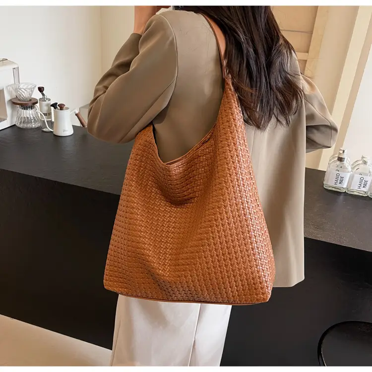 Women's Textured Leather Shoulder Bag Brown Large Capacity — feature 22