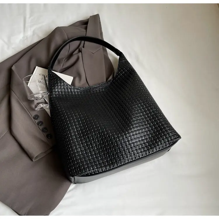 Women's Textured Leather Shoulder Bag Brown Large Capacity — feature 37