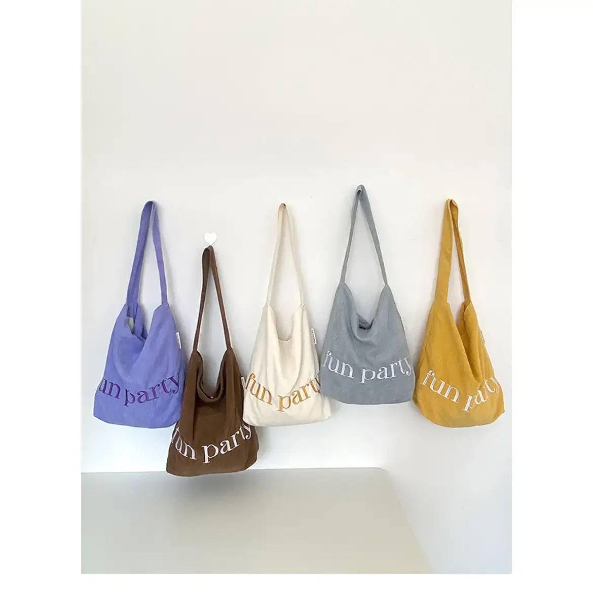 Brown Lettered Shoulder Bag for Women Autumn Winter — feature 2