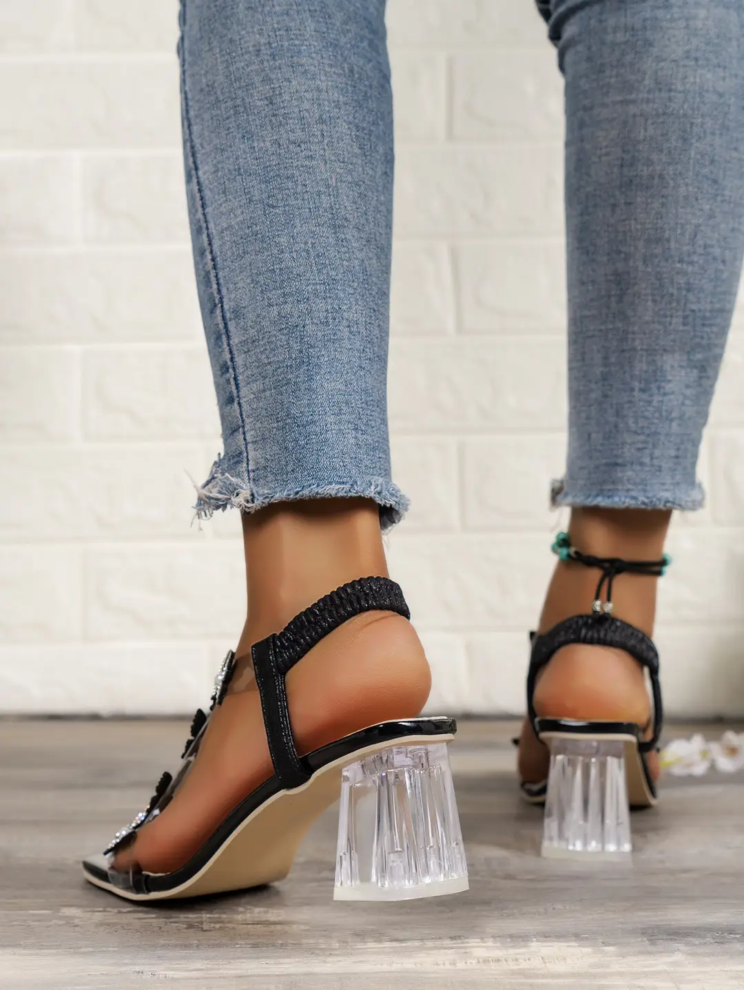 Factory Direct Sales Large Size Sandals for Women European and American Summer New Fashion One-Line Elastic Band Butterfly High Heels — feature 5