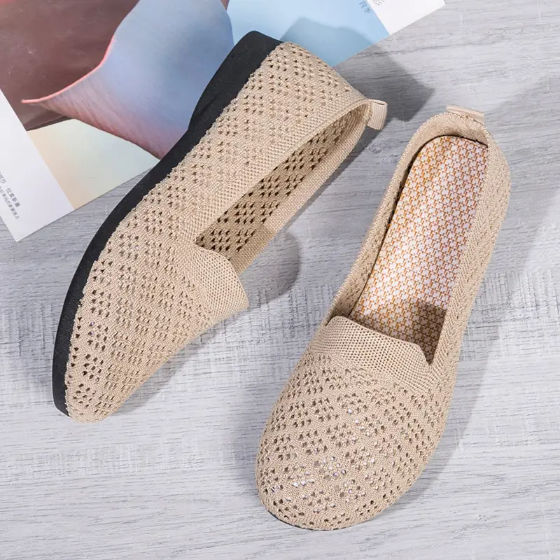 Summer and Autumn Breathable Mesh Shoes, Non-Slip Soft-Soled Comfortable Lightweight Shoes for Middle-Aged Mothers, Women's Summer Outdoor Wear - Image 5