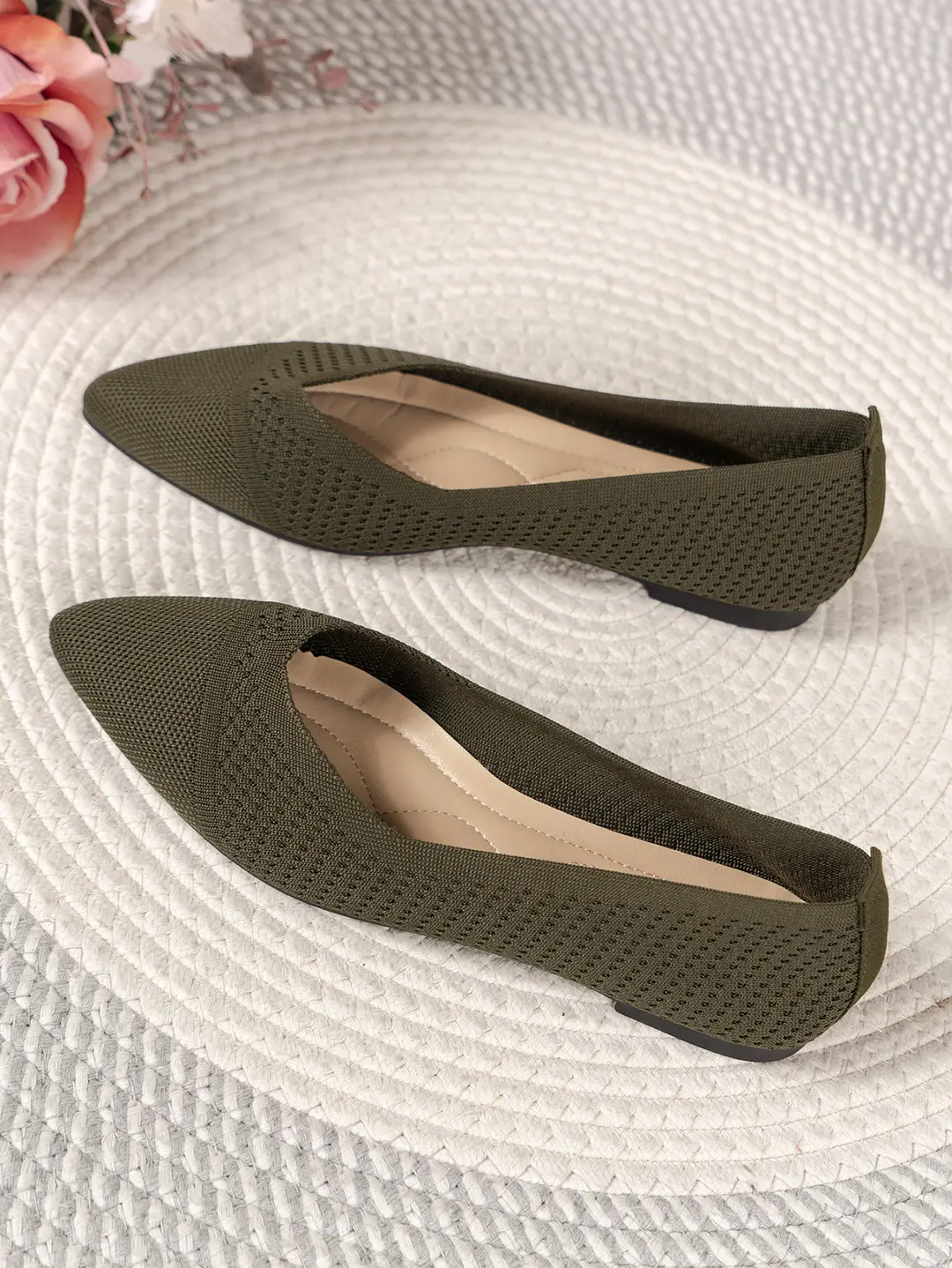Size 36-43 Summer Pointed Toe Flat Knitted Shoes Solid Color Fashion Casual Easiest for Match Slip-On Shoes Plaid — feature 14